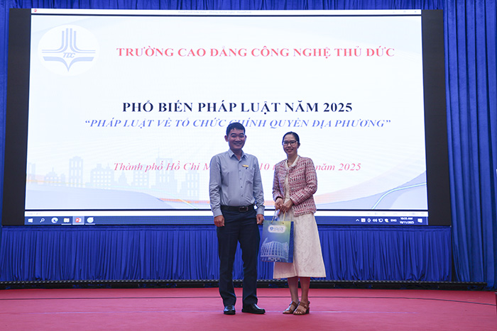 TDC hưởng ứng ngày Pháp luật Việt Nam 09/11